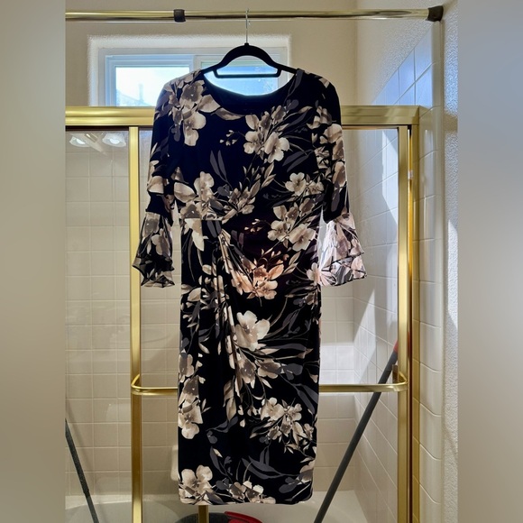 connected apparel Dresses & Skirts - Connected Apparel Cream Ruched Sheath Dress